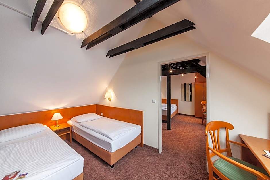 Hotel Ahl Meerkatzen Koln