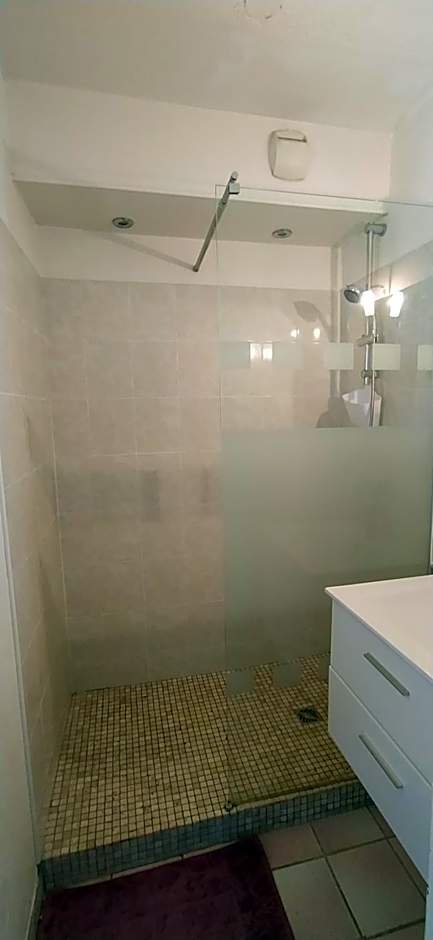 beau t3, proche centre-ville, parking