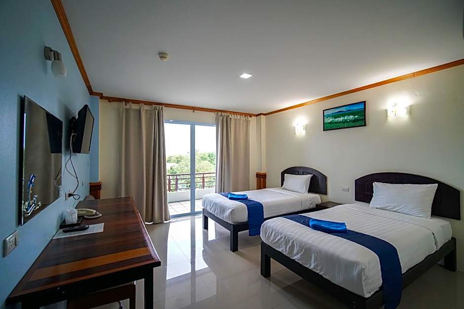 Sea Mountain Khanom Hotel