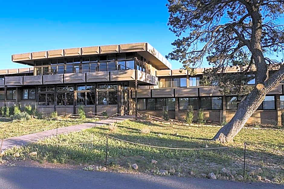 Kachina Lodge - Inside the Park