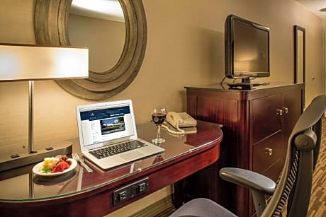 King Room with Pool View