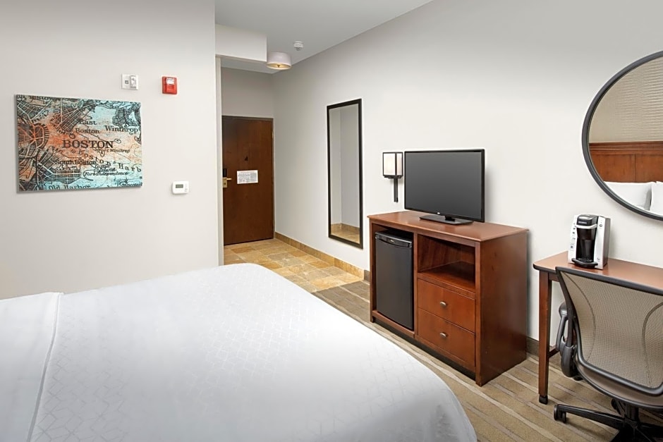 Holiday Inn Express Boston North-Woburn