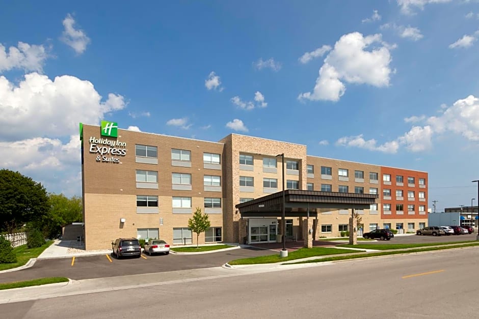 Holiday Inn Express & Suites Alpena - Downtown, an IHG Hotel