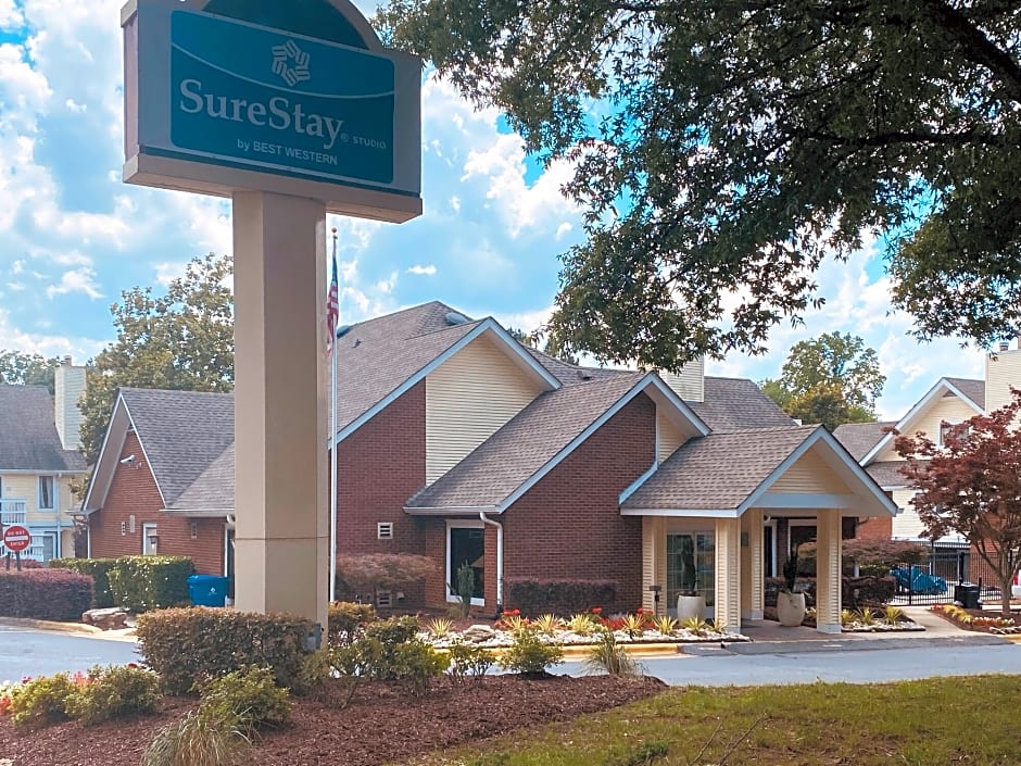 SureStay Studio by Best Western Charlotte Executive Park