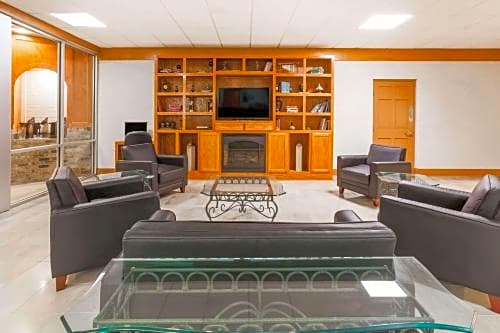 Howard Johnson Inn Conway