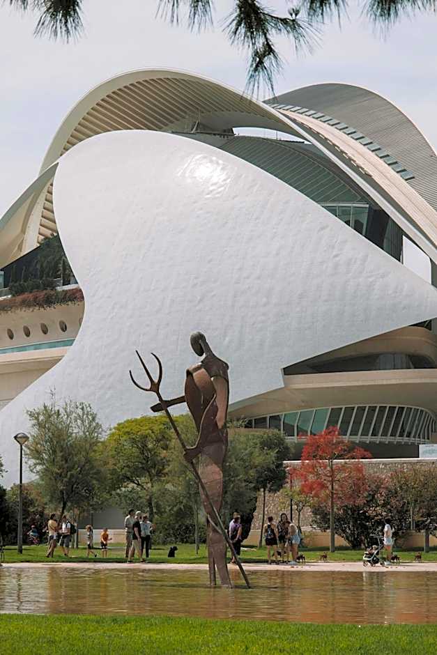 APARTAMENTOS CIUDAD DE LAS ARTES Y LAS CIENCIAS