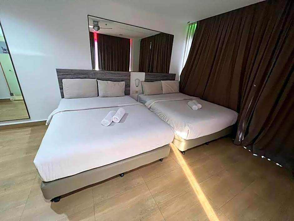 Tropical Hotel Kota Damansara