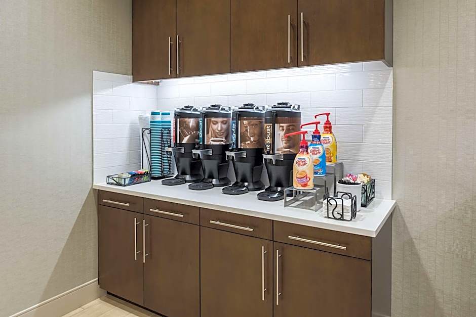 Homewood Suites by Hilton Miami Dolphin Mall