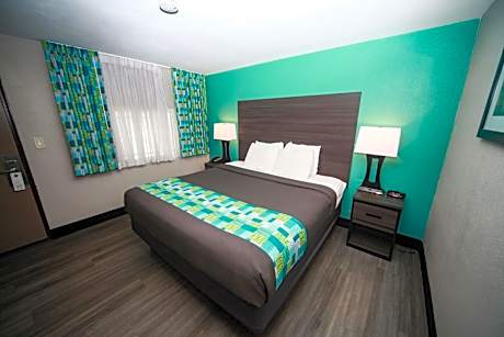 King Room - Non-Smoking