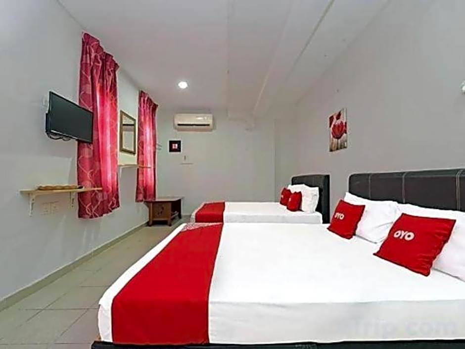 OYO 90324 Muar Station Hotel