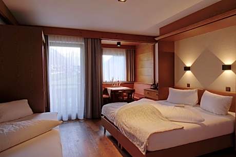 One-Bedroom Apartment with Balcony