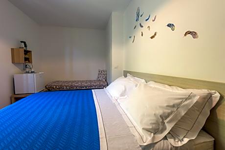 Deluxe Double or Twin Room with Pool View