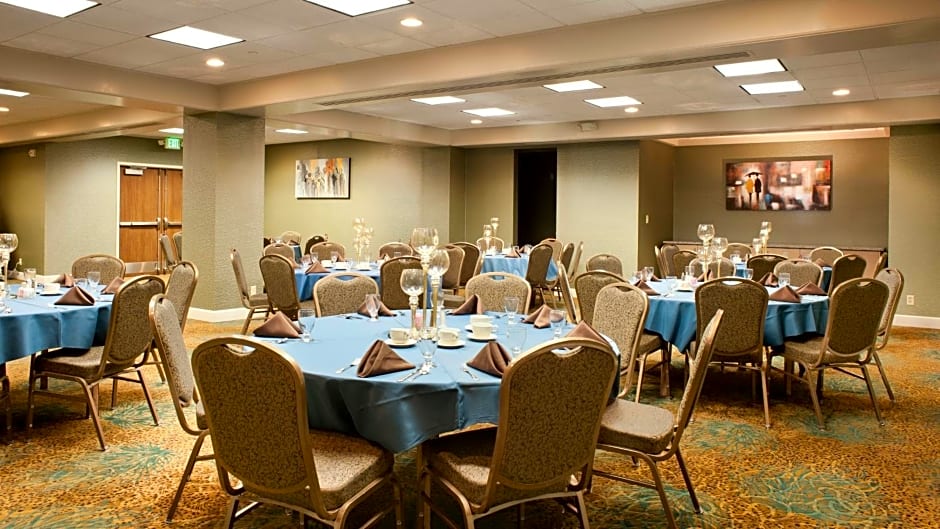 Holiday Inn Rock Island-Quad Cities, an IHG Hotel