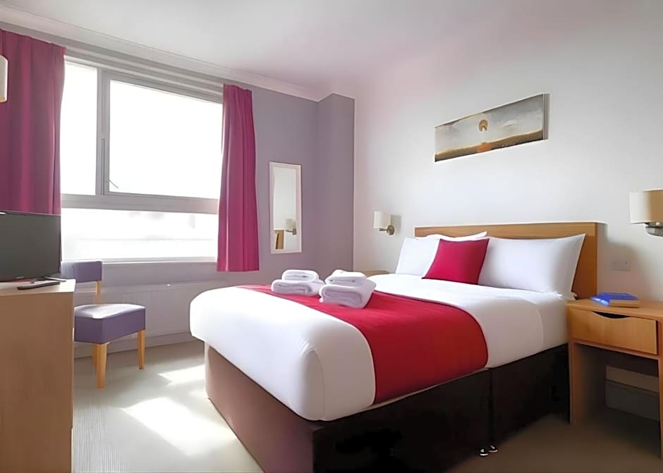 The Carlton Hotel