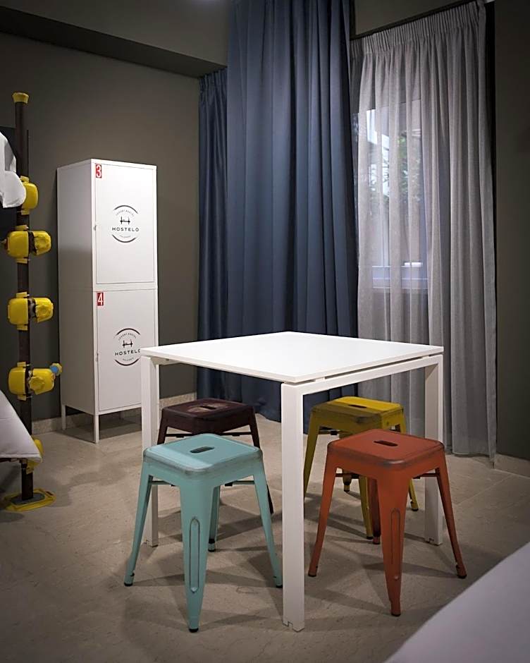 Hostelò - Luxury Hostel