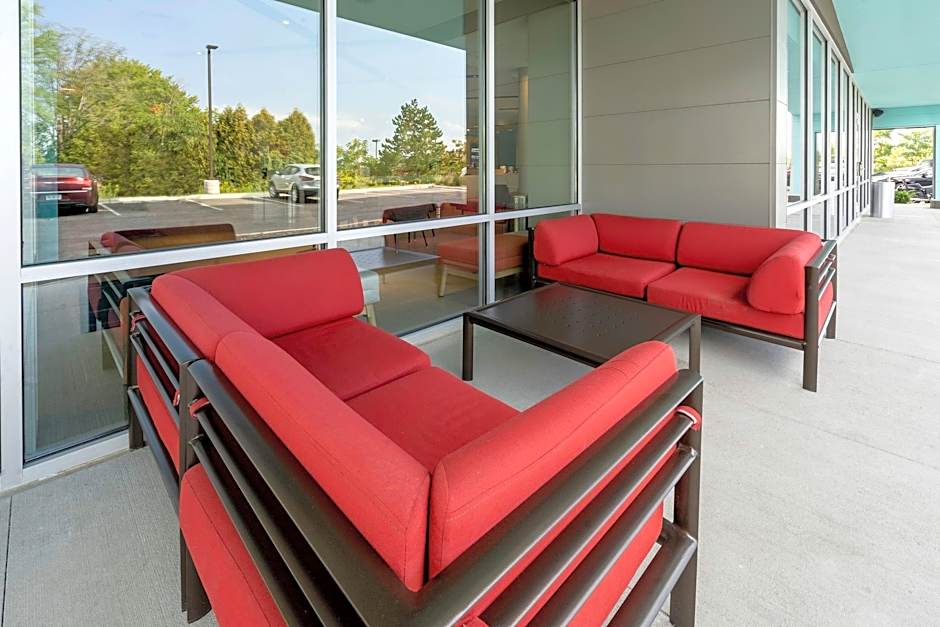 Avid Hotels Milwaukee West Waukesha By IHG