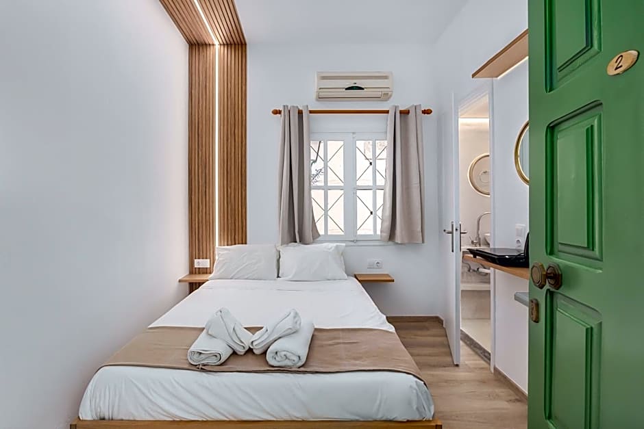 Vincenzo Harmony II- Rethymno old town