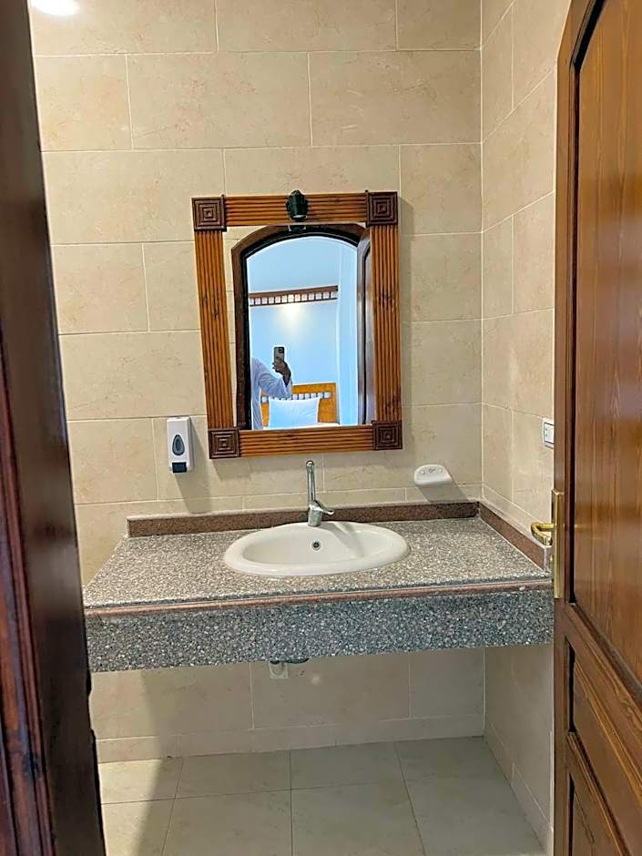 Mikhaila Guest House