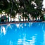 Travellers Beach Hotel & Club