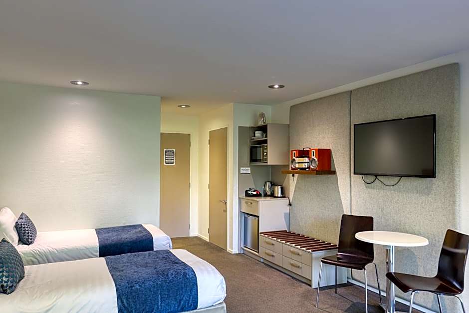 Garden Court Suites & Apartments