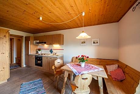 Apartment with Mountain View