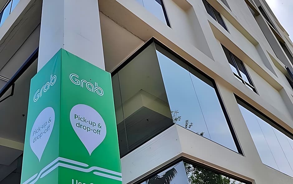 Tropics Eight Suites