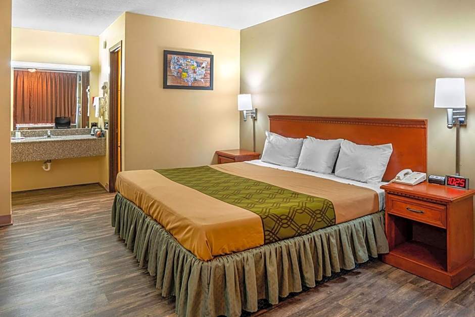 Econo Lodge near Missouri University of Science and Technology