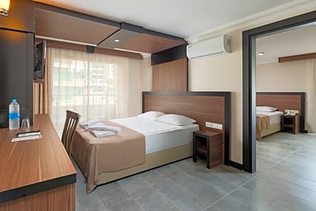 family room connecting room