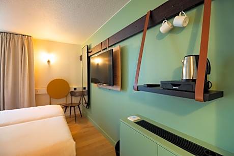 Pop Twin Room