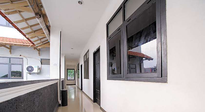 RedDoorz Plus @ Jalan Raden Intan Lampung