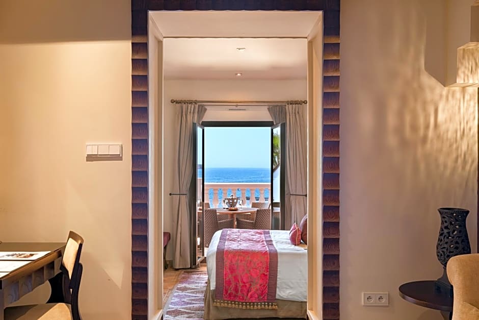 Tiara Miramar Beach Hotel & Spa
