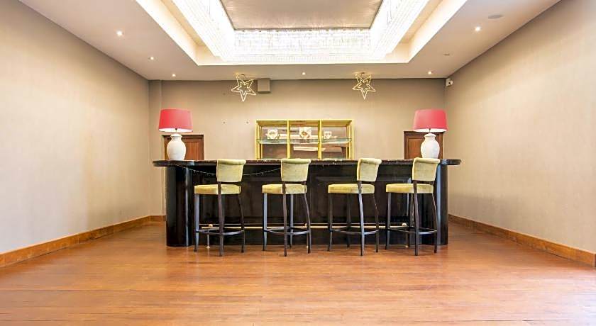 Oak Ray Regency Hotel