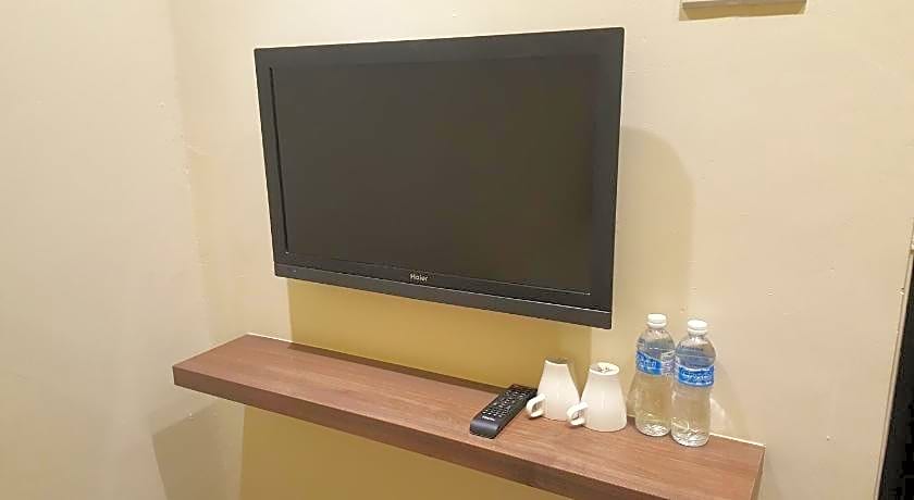 9 Square Hotel - Sri Kembangan