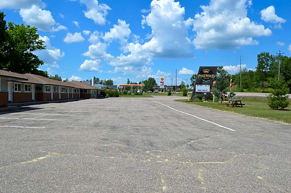 Pinewood Inn