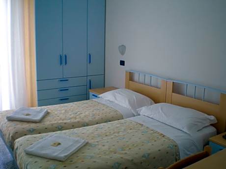 Triple Room with Bathroom