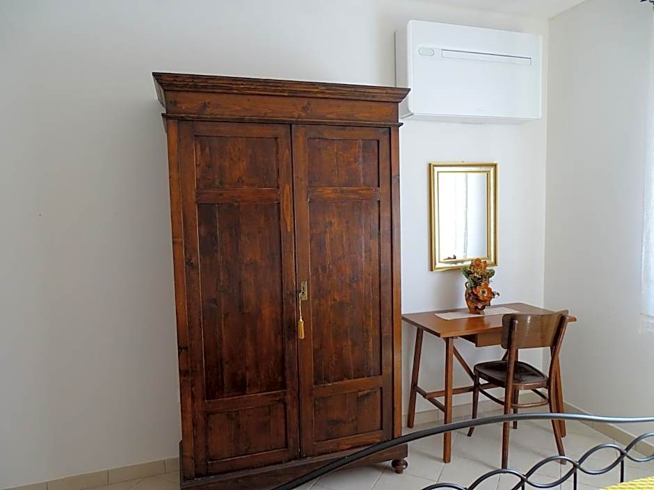 Residence Terra Dei Santi Country House