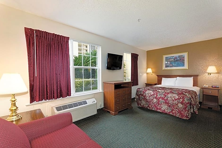 InTown Suites Fort Myers