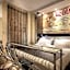 Apostrophe Hotel
