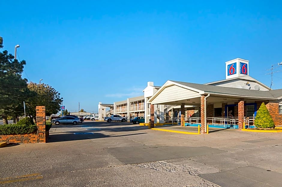 Motel 6-Lawton, OK
