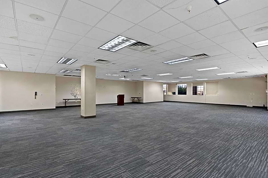 GreenTree Inn Phoenix Sky Harbor