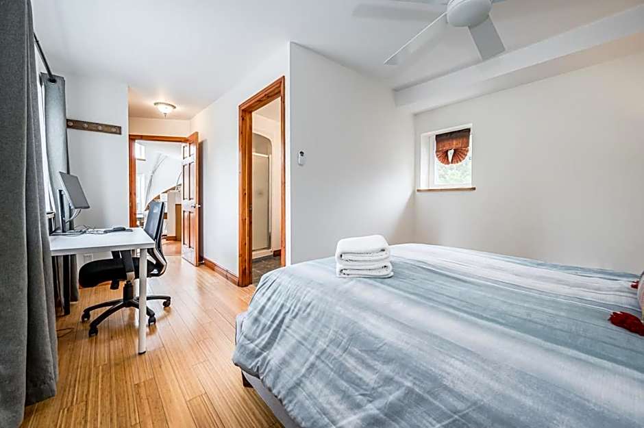 Stunning waterfront w spa dog run