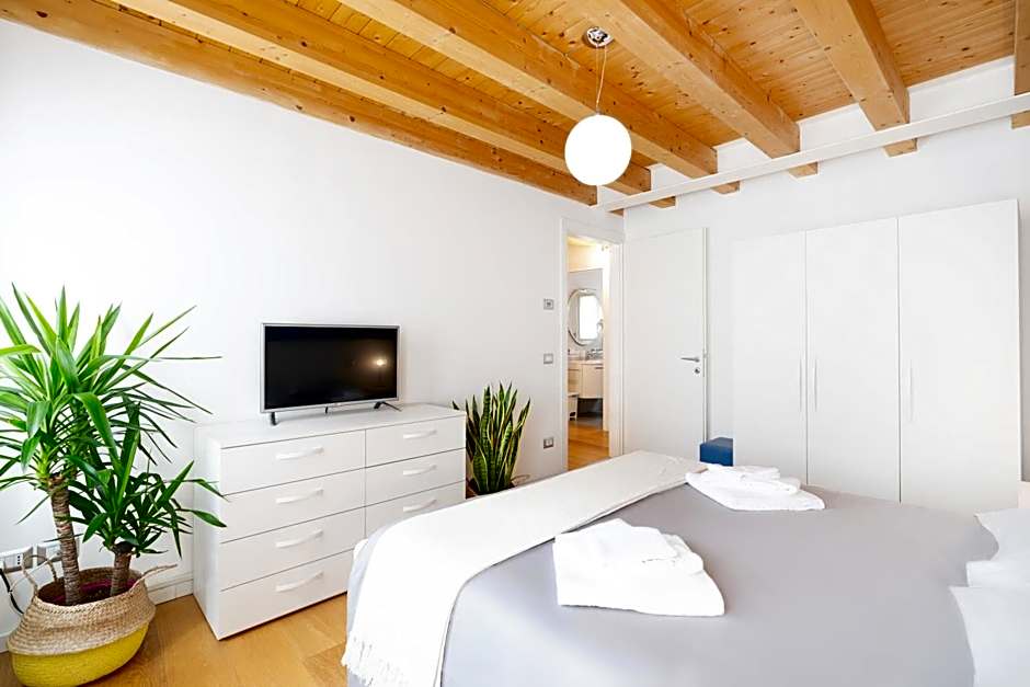 Ca' Degli Antichi Giardini Apartments