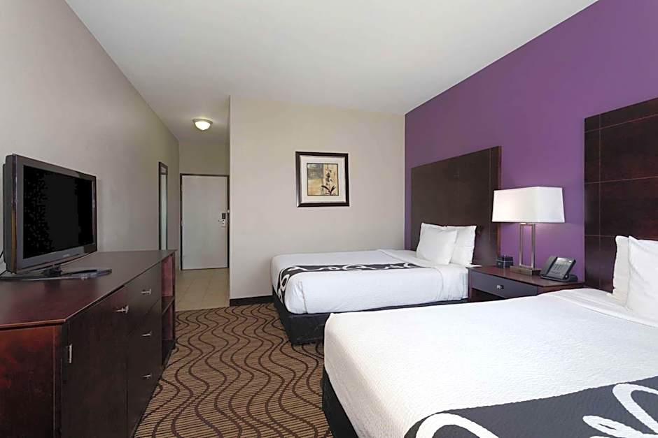 Baymont by Wyndham Henderson-Northeast Denver