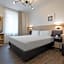 Globus Urban Hotel