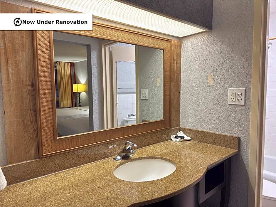 The Lodge Hotel and Banquets