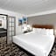 La Quinta Inn & Suites by Wyndham Houston Bush Iah South