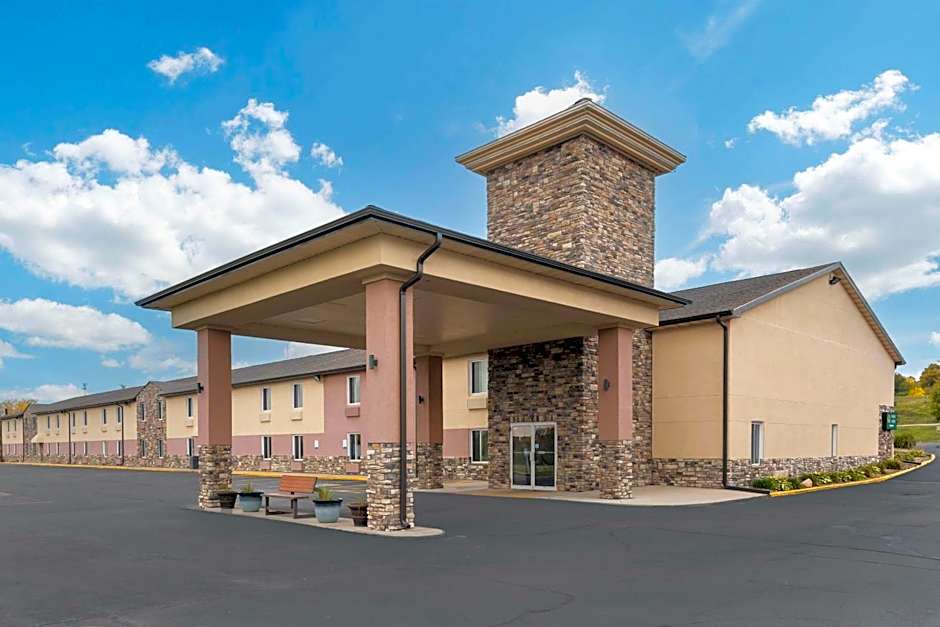 Quality Inn Newton at I-80