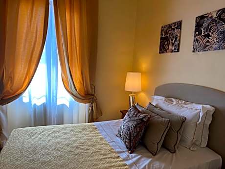 Large Single Room with Palazzo Vecchio View