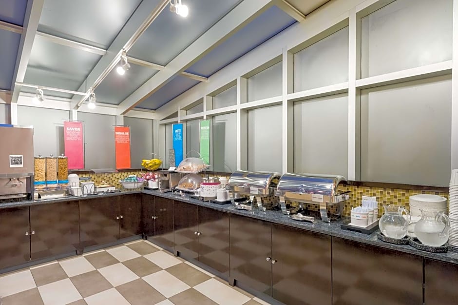 Hampton Inn By Hilton Manhattan - Times Square South - Newly Renovated