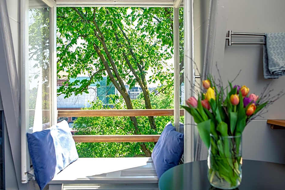 Zwanestein Canal House